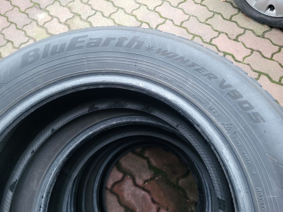 Opony zimowe 225/60 R 17 YOKOHAMA