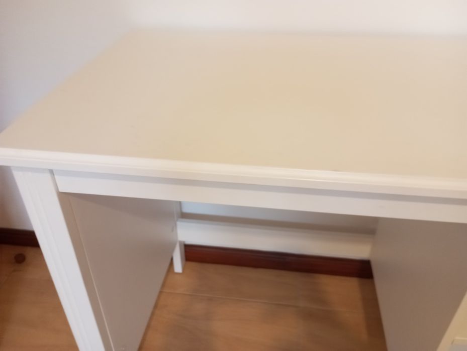 Secretária IKEA...