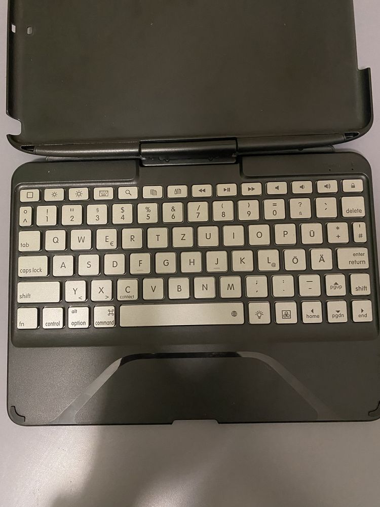 Клавіатура-чохол Infiland (для iPad 9.7”/iPad air/air 2)