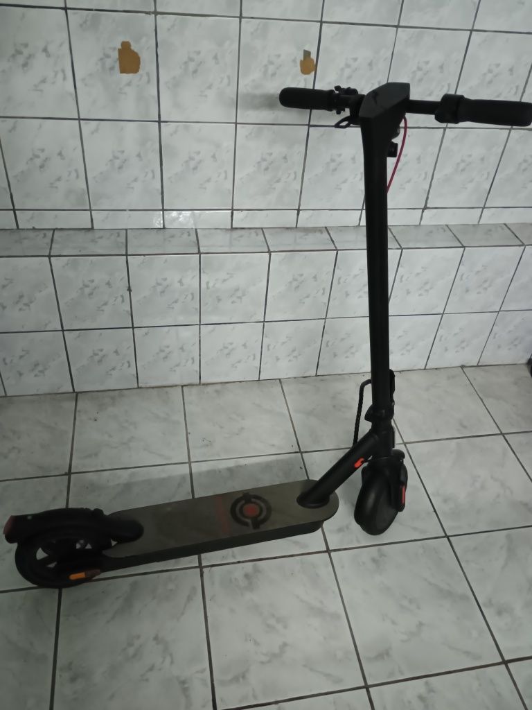 Hulajnoga elektryczny, EO Scooter, City, 20 km/h, czarny, 350 W