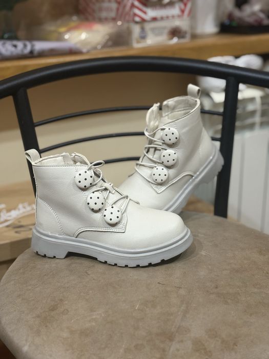 Продам ботинки для девочки