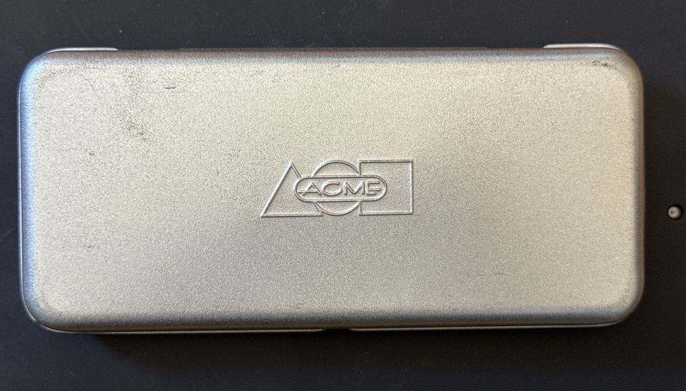 Caneta edição limitada ACME by Berga-Perales