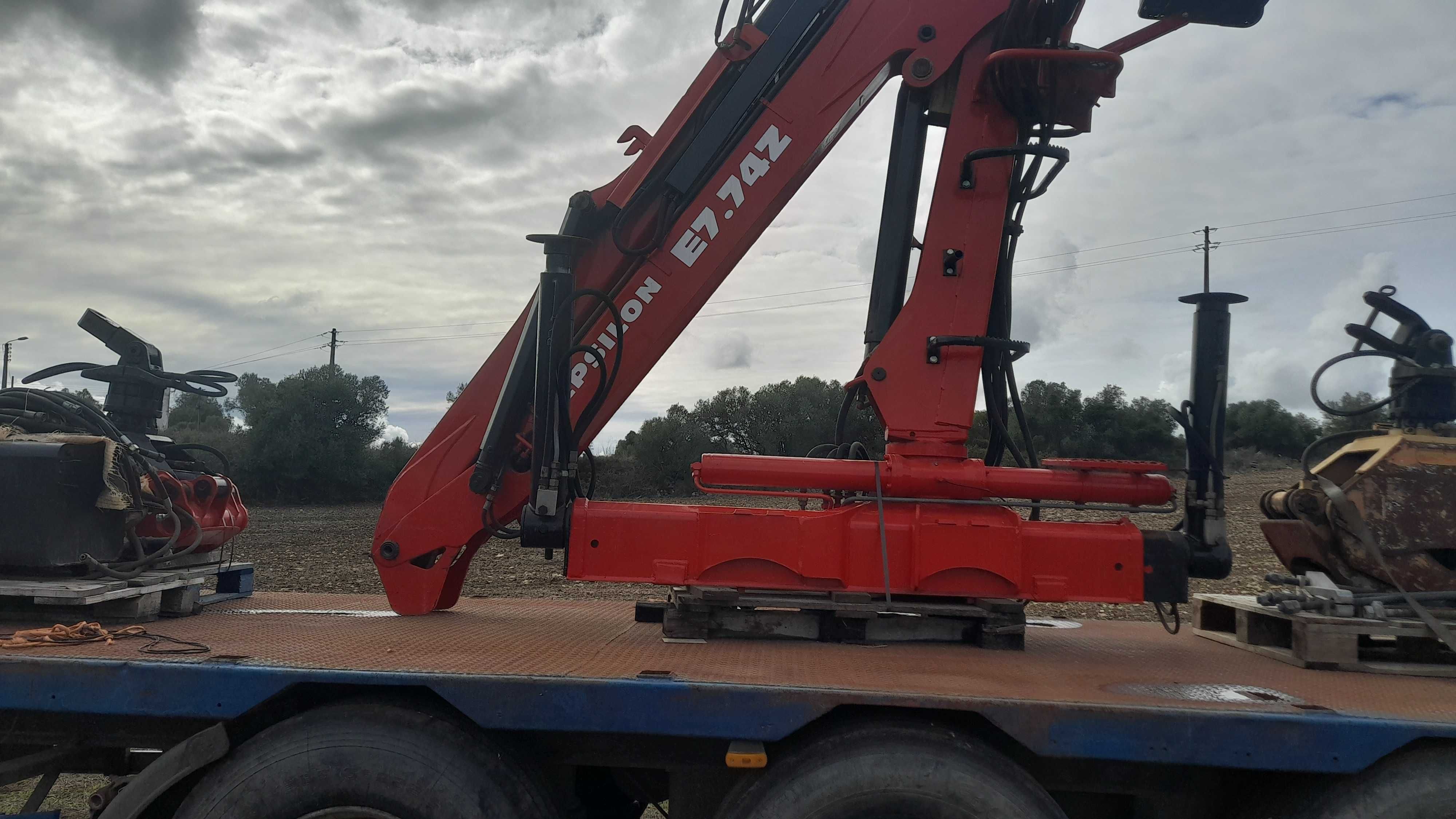 Grua florestal em z