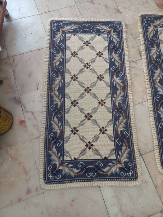 Par tapetes de arraiolos