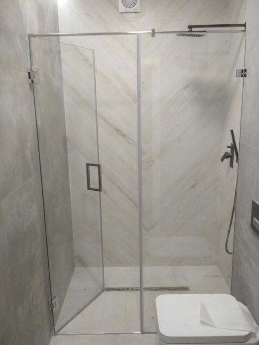 Душові кабіни, двері в душ, шторки на ванну. Перегородки для душу.