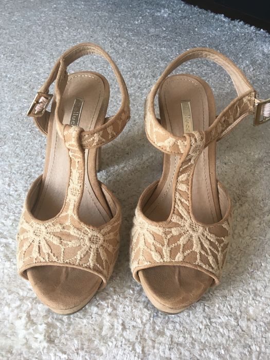 Sandalias altas nude 36
