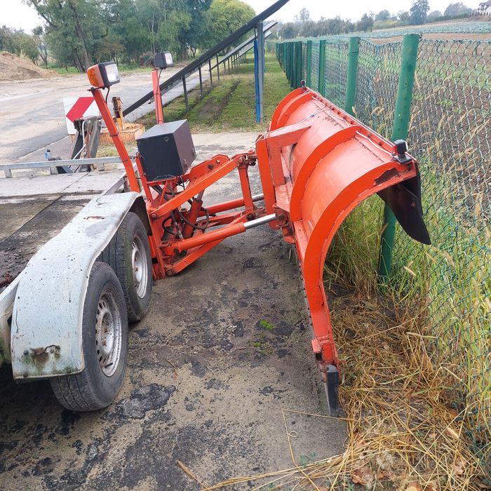 Pług do odśnieżania sterowanie elektrczne