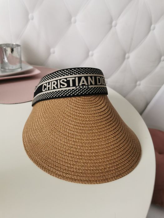 Christian Dior piękny letni daszek