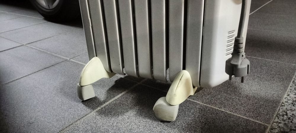 Aquecedor elétrico a óleo