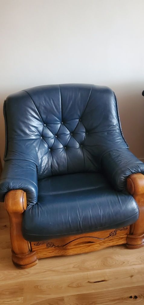 Шкіряний массивний дубовий диван, плюс два крісла