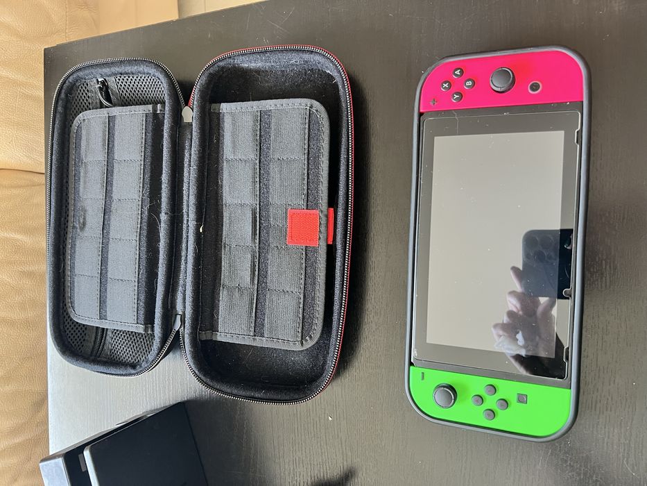 Nintendo Switch + Acessórios (Completo)