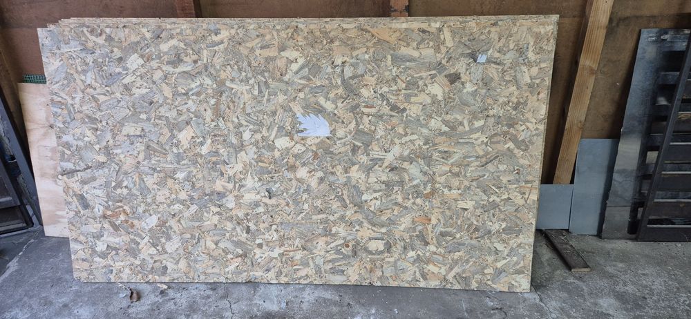 Plyta OSB 202cm x 110cm grubość okolo 12