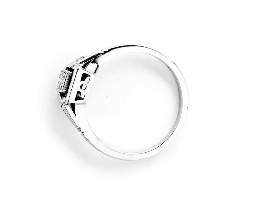 Złoty Pierścionek - ART DECO - 2,99g - WIEDEŃ po 1938 roku - DIAMENTY