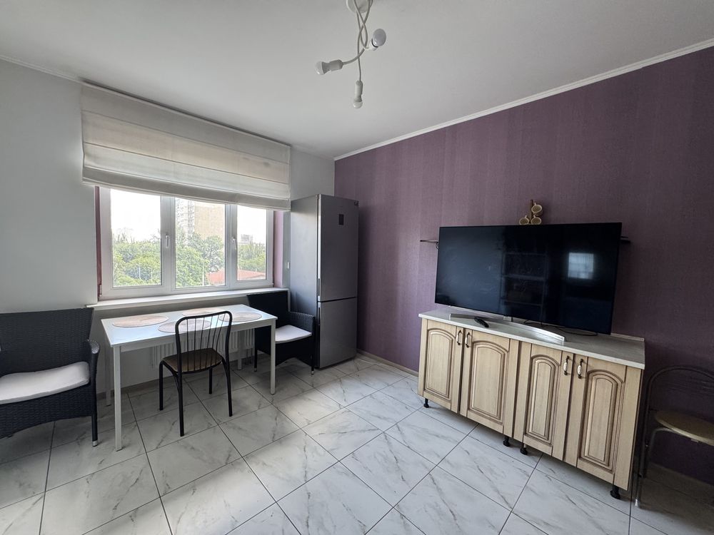 Ексклюзивний продаж! 2к квартира метро Почайна Київ