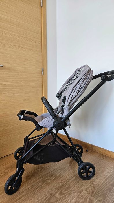 Ovo Cybex Cloud Z i-Size + carrinho + cadeira