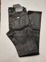 Spodnie jeans firmy Armani Exchange