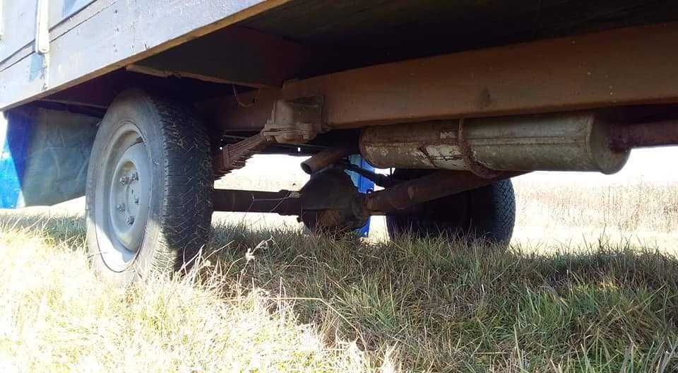 УАЗ 3303 бортовий