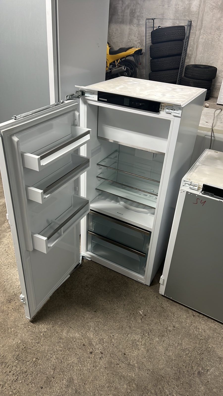 Холодильник встраиваемый Liebherr kgn87y під забудову у меблі
