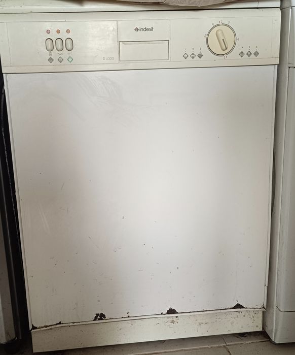 Посудумийна машина Indesit D 4300