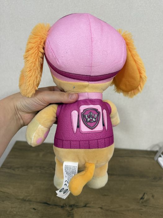 плюшева іграшка Скай, персонажа з мультсеріалу "Щенячий патруль".