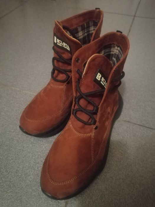 Ботинки из замши