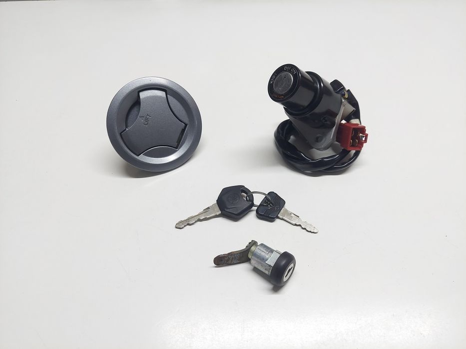 Komplet zamków Yamaha YZF R125 zamki stacyjka wlew paliwa korek zamek