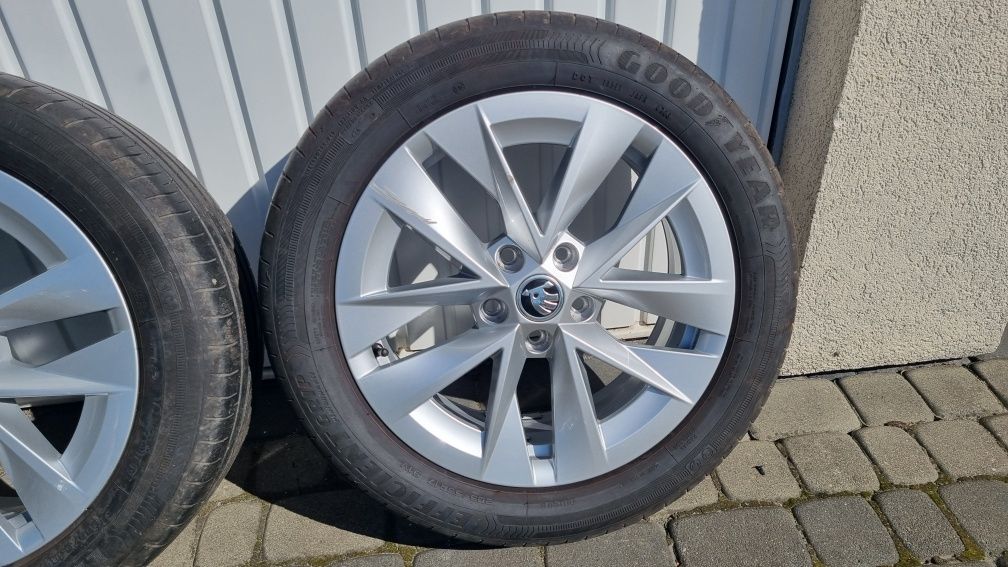 Koła OE Skoda Octavia IV 5x112 205/55R17 jeden sezon od nowości