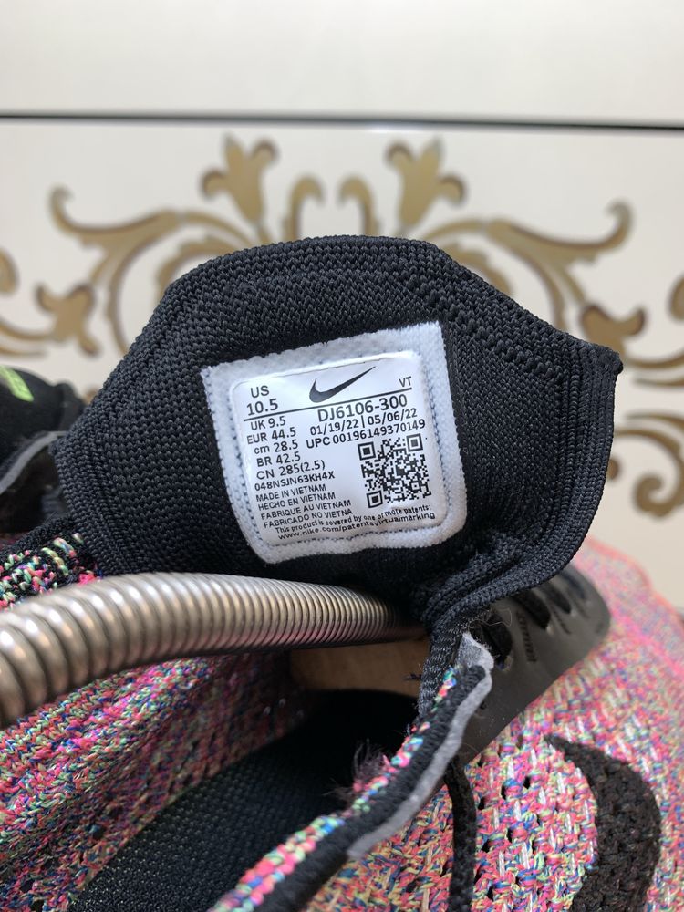 Розовые кеды кроссы кроссовки в сетку nike air max flyknit racer 44
