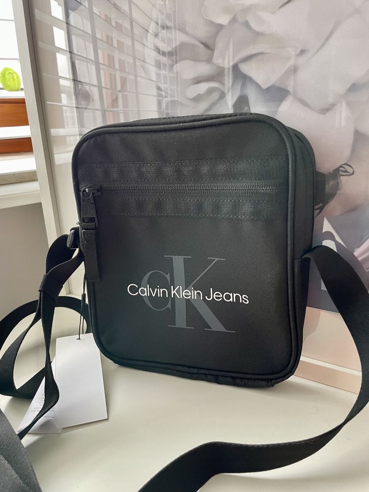 Calvin Klein Essentials Reporter torba męska saszetka