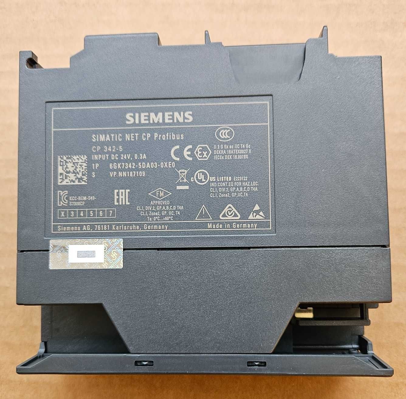 Procesor komunikacyjny Siemens Simatic NET CP S7-300.