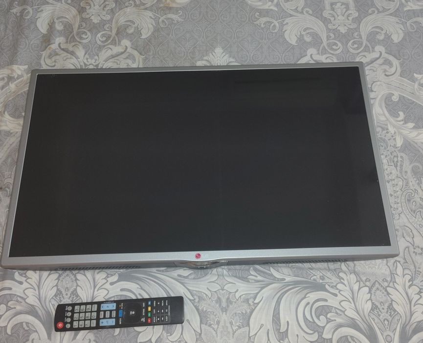 LED телевізор LG 32LB580V Smart на запчастини