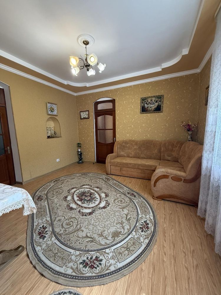 Продам 3 кімнатну квартиру у центрі