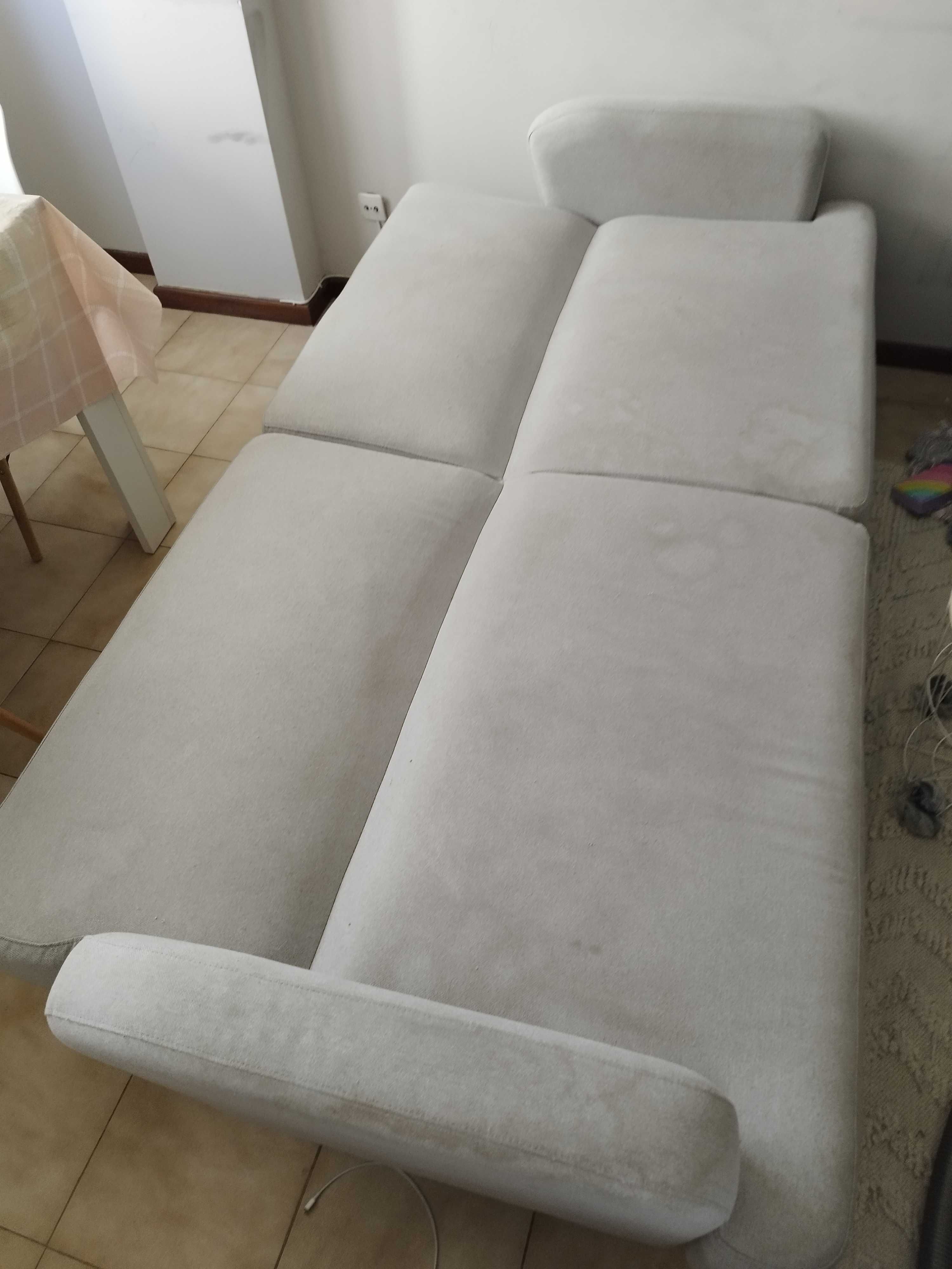 Vendo Sofá-Cama + Tapete Branco Bege