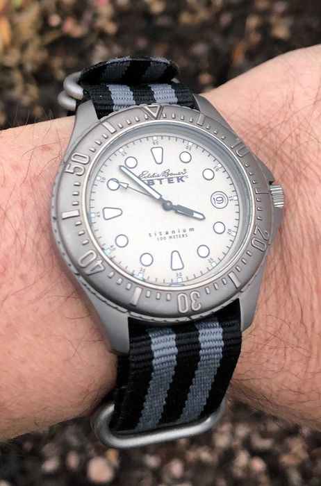 Кварцевые часы  EBTEK (by Fossil), титан, два ремешка, хороший люм