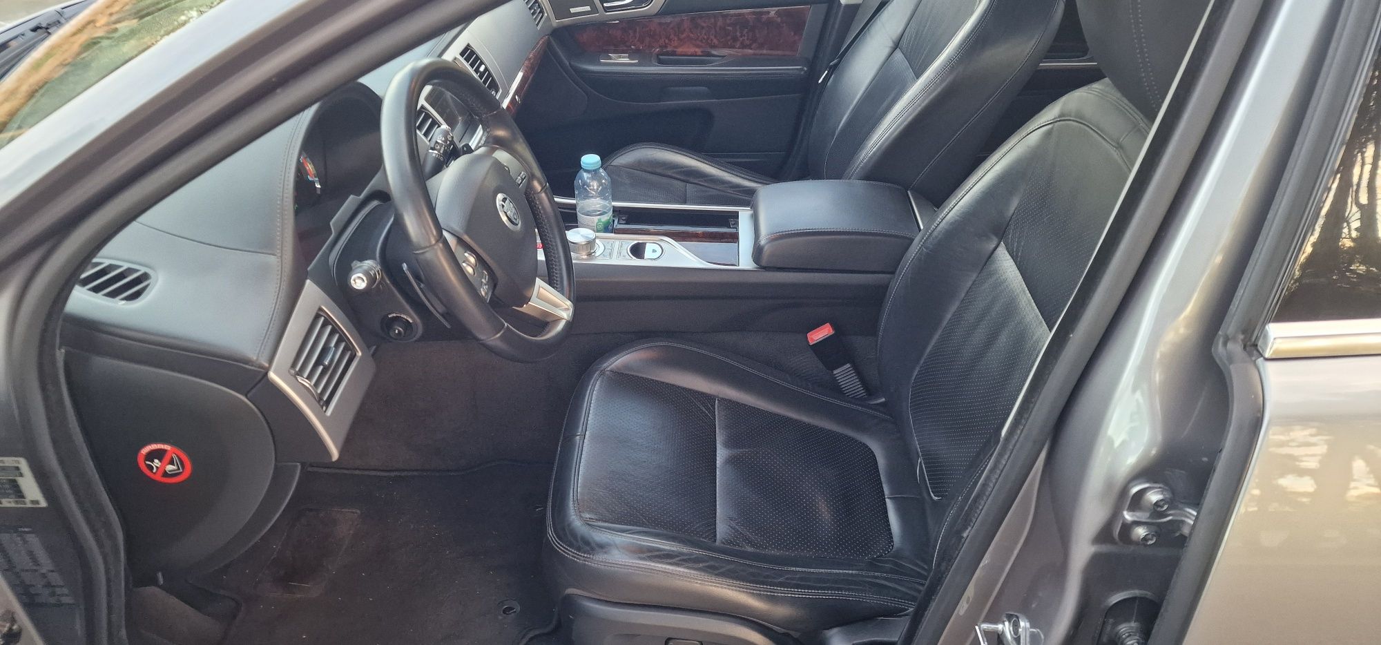 Jaguar XF 3.0 imaculado