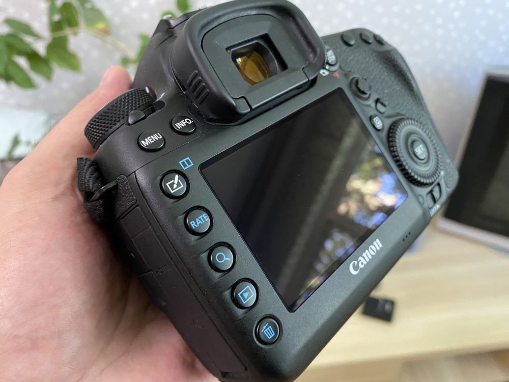 Canon EOS 5D Mark IV Body (пробіг 17к)