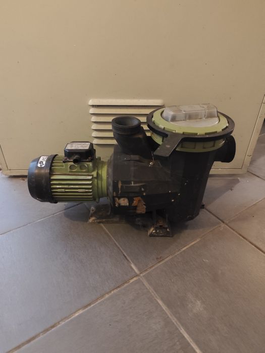 Bomba de piscina trifásica