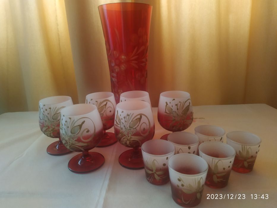 Винтажная посуда из цветного стекла.Хрустальная солонка с серебром.