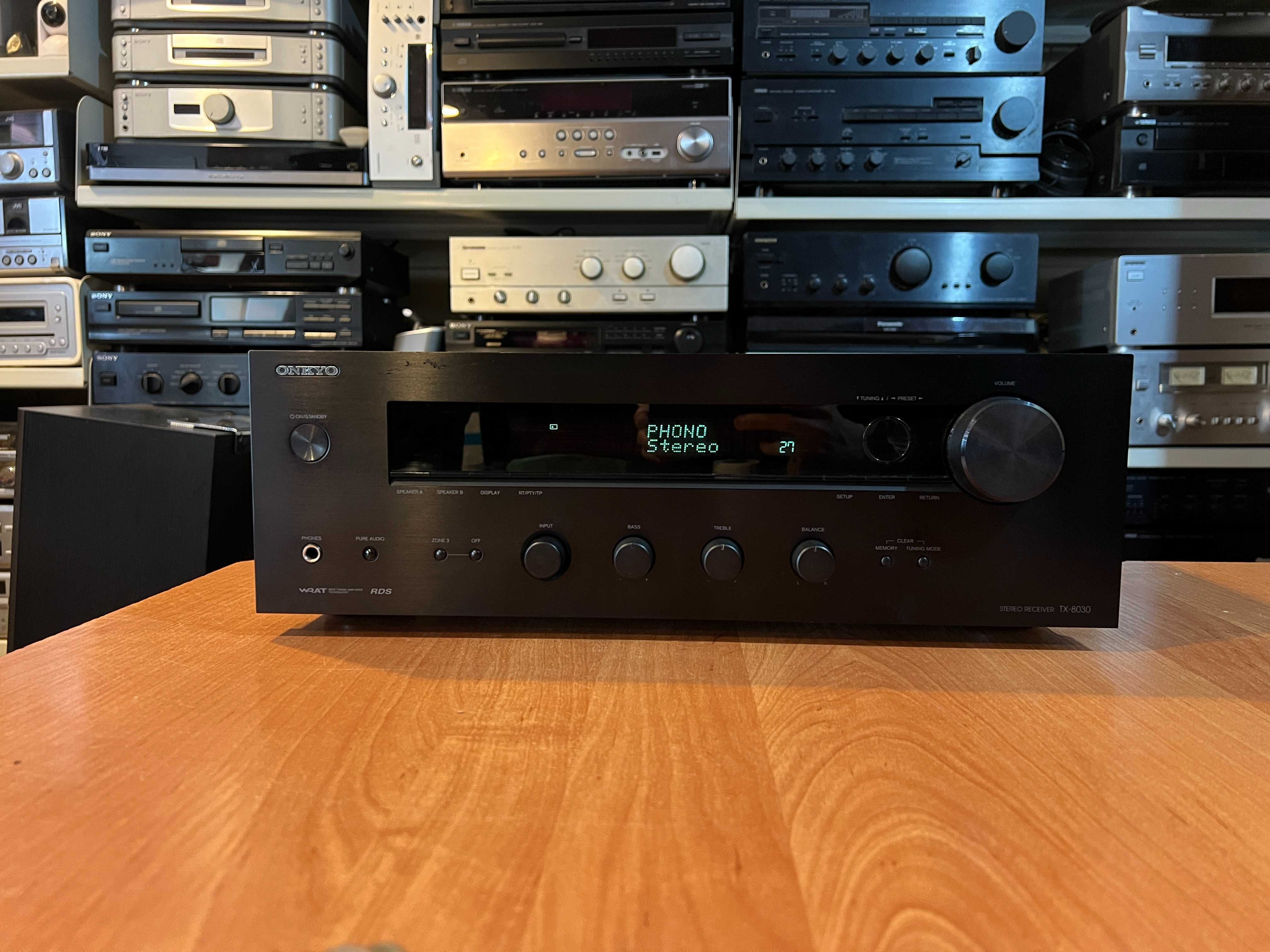Amplituner stereo Onkyo TX-8030 Audio Room