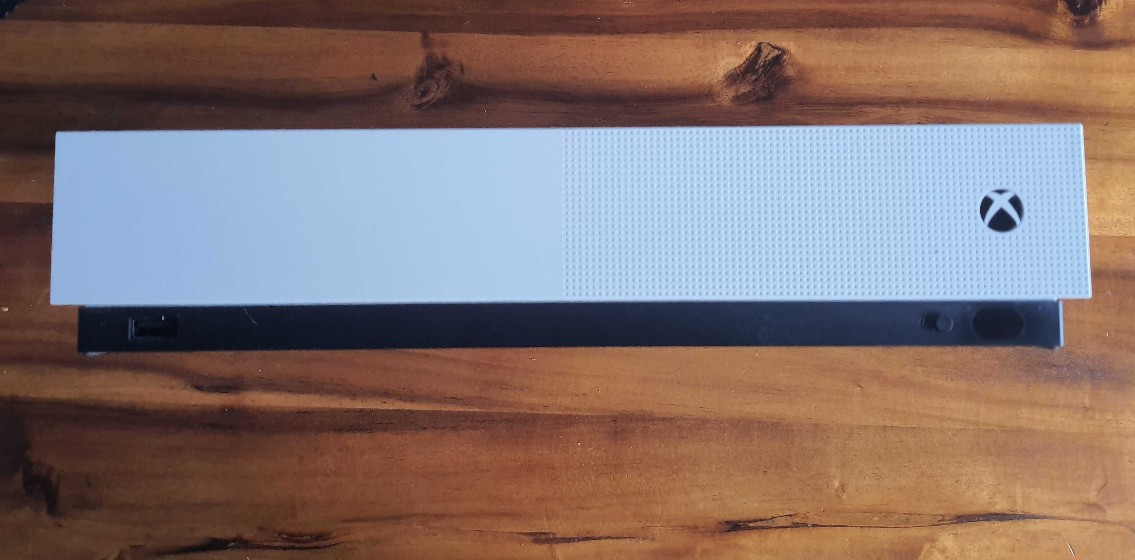 Konsola XBOX One S All Digital Edition + 2xPad