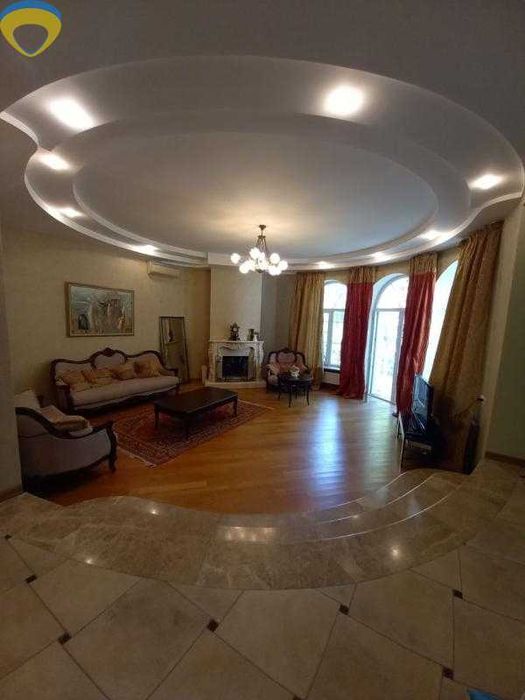 Продам комфортный дом на Фонтане.