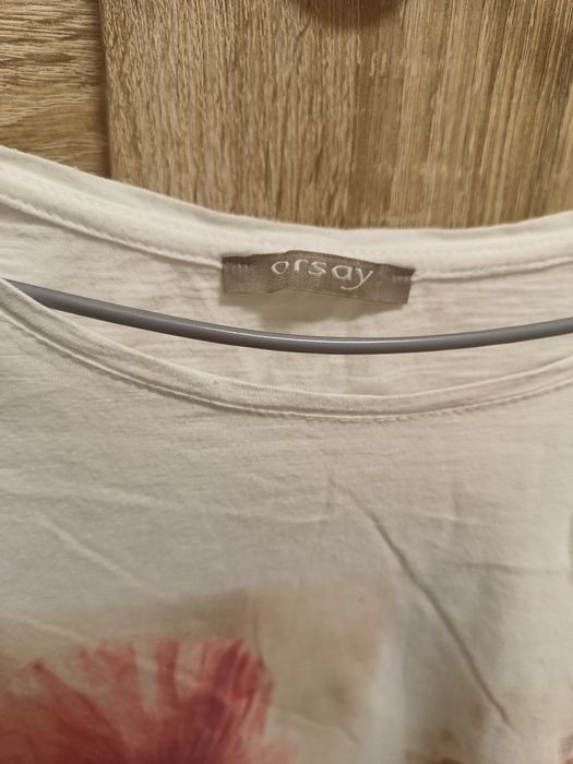 Damska bluzka koszulka t-shirt z aplikacją i napisem Love marki Orsay