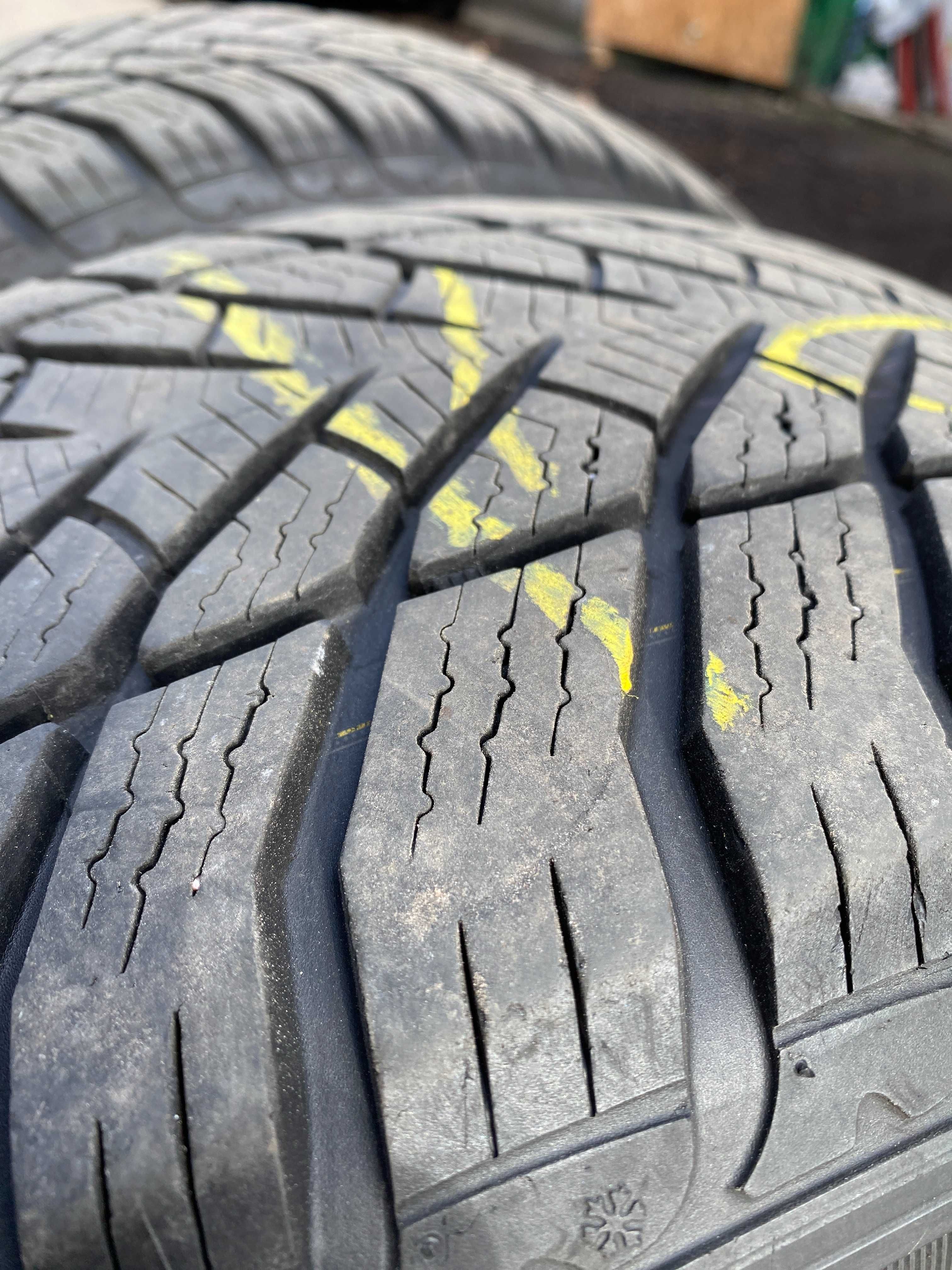 Продам зимню гуму Goodyear Ultragrip+ SUV 255/60r17