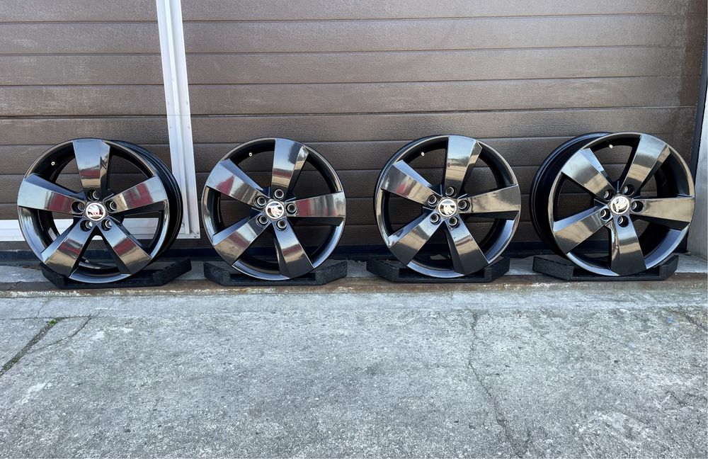 4x felgi aluminiowe 5x100 r16 et35 6J Alufelgi Oryginał Skoda Czarne