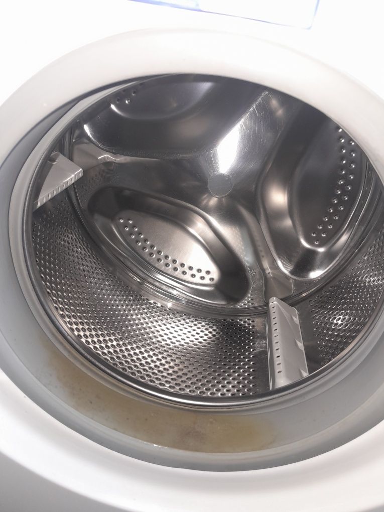Maq. RoupaAEG lavamat 7 kgs 180€