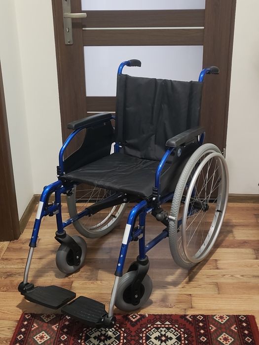 Wózek inwalidzki Vermeiren D200P aluminiowy stop lekki