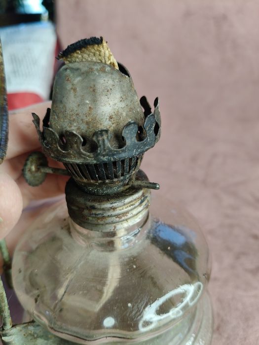 Stara szklana podstawa do lampy naftowej 144