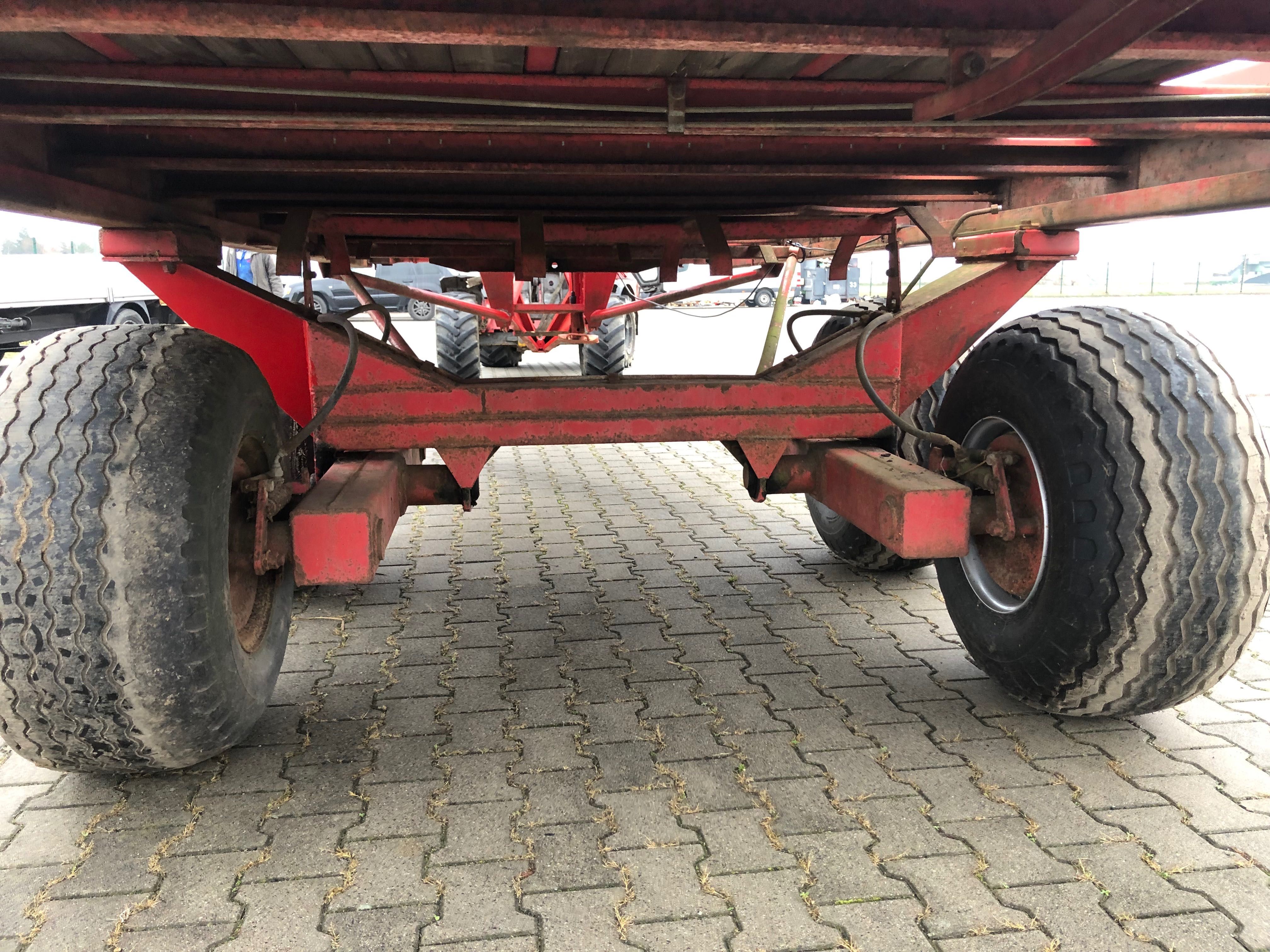 Przyczepa do bel Tarup 1030 Kverneland ZAREJESTROWANA