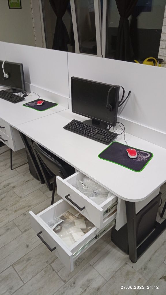 Офисные столы / рабочие места для менеджеров, колцентра call center