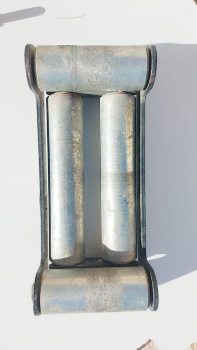 Guia de rolos para cabo de aço ou corda